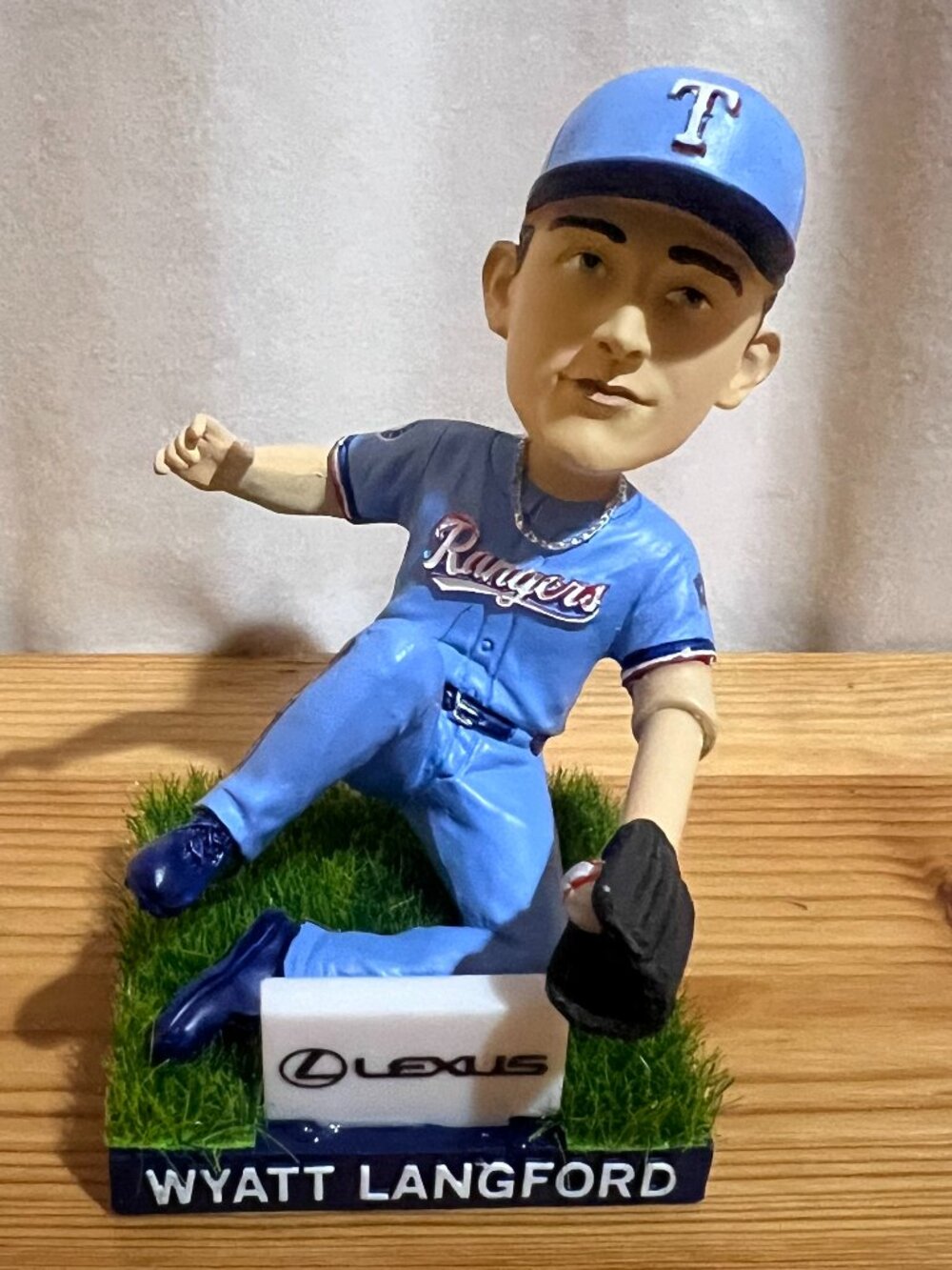 TEXAS RANGERS WYATT LANGFORD SLIDING CATCH BOBBLEHEAD SGA 7-9-26 Brand New $35